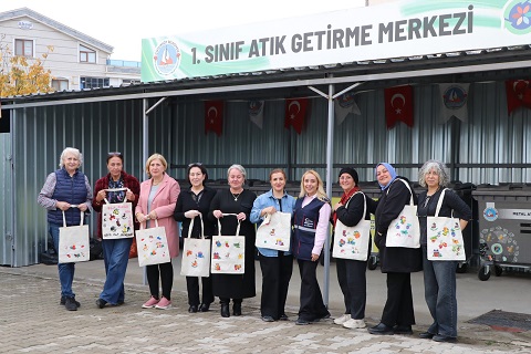 Çiftlikköylü Kadınlardan Bez Çanta Atölyesi